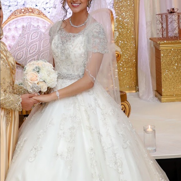 Mori Lee ivory wedding dress 2881 - Picture 7 of 13